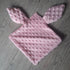 COFFRET: couverture minky x75cm + doudou minky nœud + un ensemble turban+bandeau+chaussons+moufles